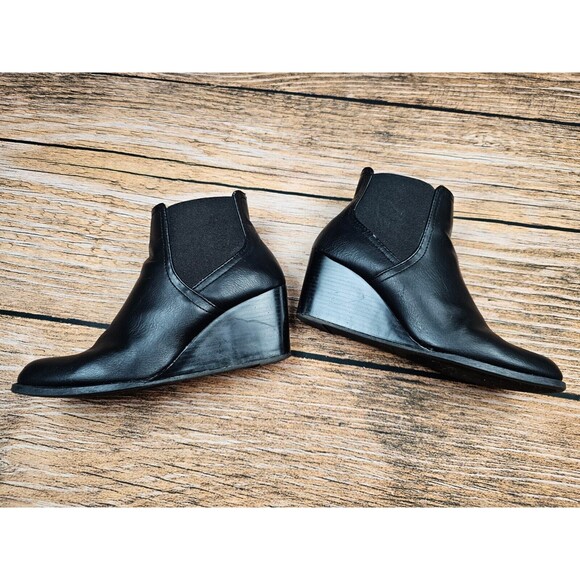 Rampage MOOSY Womens 10 M Black Ankle Wedge Boot Booties Elastic Patch Vegan - Picture 5 of 12